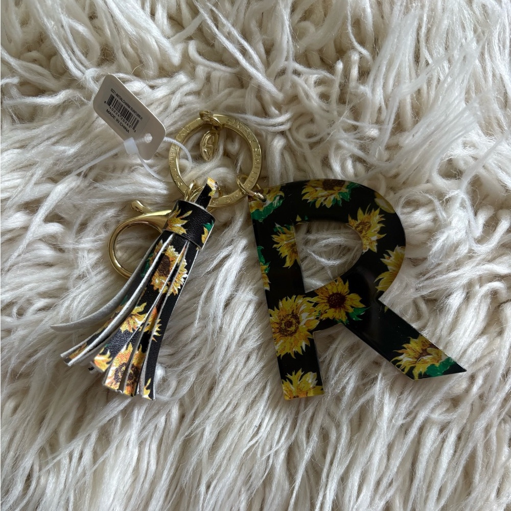 Simply Southern Acrylic Sunflower Initial R Keychain Key Ring Charm Tassel NEW - Picture 2 of 2